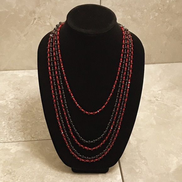 5/$15 Black & Red Layered Beaded Necklace - Picture 1 of 3